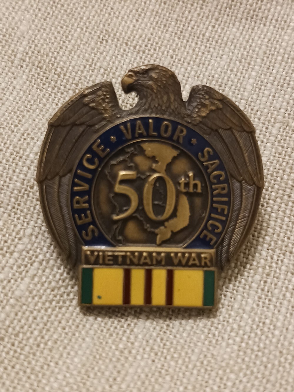 Vietnam War 50th Anniversary Eagle Service Valor Sacrifice Pin